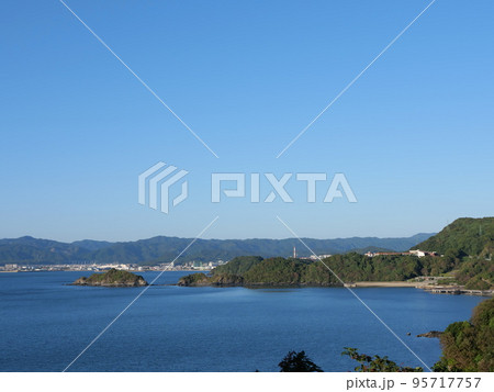 笠戸島「はなぐり海岸」と海上遊歩道(山口県下松市) 笠戸島「はなぐり海岸」と海上遊歩道(山口県下松市) 95717757