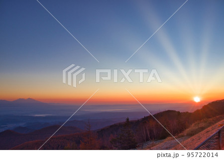 日の出 95722014
