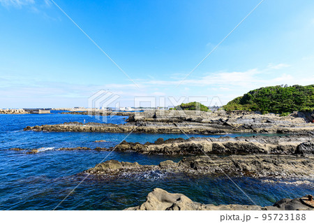 三浦半島の神奈川県の最南端の城ヶ島の夏 三浦半島の神奈川県の最南端の城ヶ島の夏 95723188