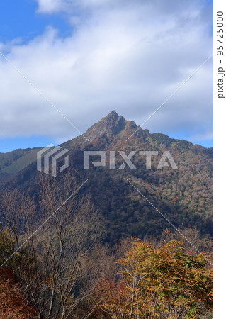 石鎚山の景観 南尖峰 秋 (日本百名山 愛媛県) 石鎚山の景観 南尖峰 秋 (日本百名山 愛媛県) 95725000