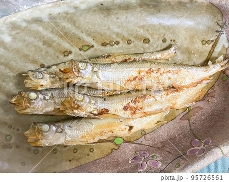 本ししゃもの炭焼き 95726561