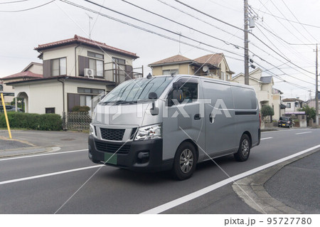 ワゴン車　パネルバン　道路走行 95727780