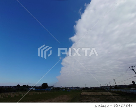 空の境界線 95727847