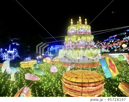 伊豆グランパル公園 イルミネーション ケーキ 伊豆グランパル公園 イルミネーション ケーキ 95728197