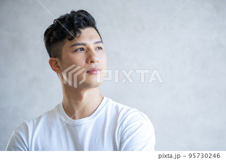 男性、人物、日本人、メンズビューティー、若い、かっこいい、ビューティ、メンズ 95730246