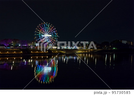 あらかわ遊園の新観覧車　イルミネーション　夜景　サンシャイン 95730585