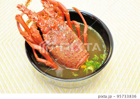 伊勢海老の味噌汁 95733836