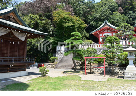 日本　栃木県のパワースポット　縁結び　足利織姫神社　周辺の風景　夏 95736358