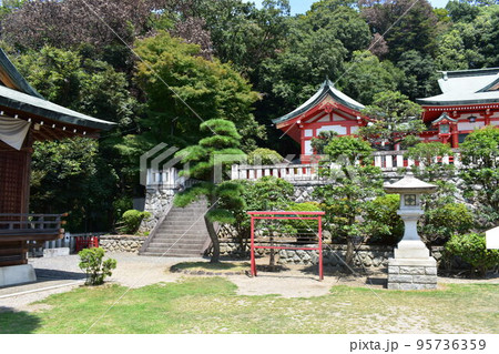 日本　栃木県のパワースポット　縁結び　足利織姫神社　周辺の風景　夏 95736359