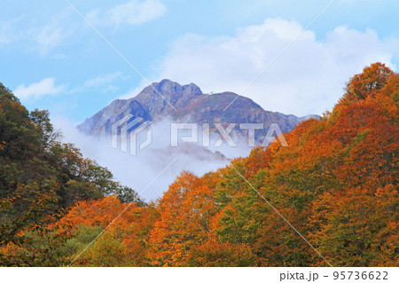 妙高戸隠連山国立公園 秋の雨飾山 妙高戸隠連山国立公園 秋の雨飾山 95736622