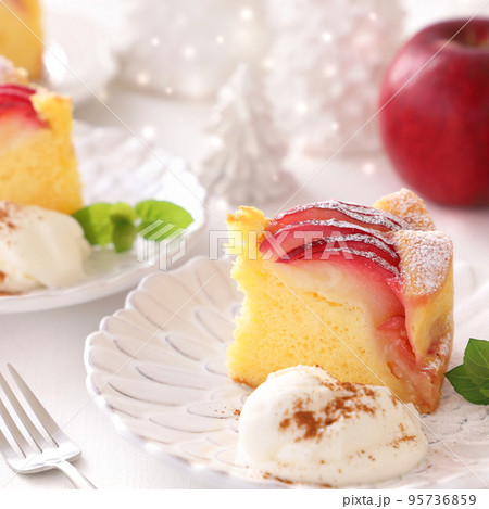 りんごケーキ 紅玉りんごのケーキでティータイム りんごケーキ 紅玉りんごのケーキでティータイム 95736859
