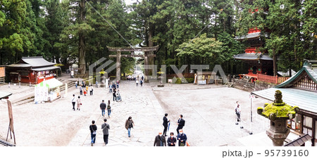 「日光東照宮 表門前(石鳥居)」 栃木県日光市 「日光東照宮 表門前(石鳥居)」 栃木県日光市 95739160