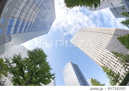東京都・新宿副都心の高層ビル・オフィス街 東京都・新宿副都心の高層ビル・オフィス街 95739265
