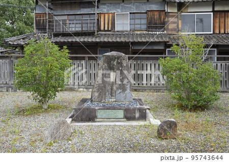 江戸川乱歩生誕地碑広場（三重県名張市） 95743644