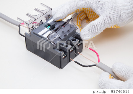 電気工事（ブレーカー工事） 95746615
