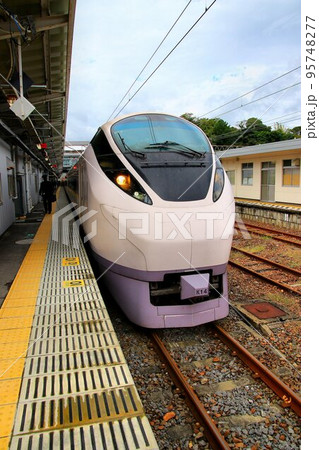 常盤路を快走し杜の都『仙台』へ　特急ひたち・E657系 95748277