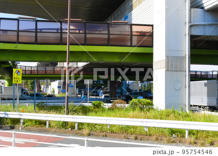 埼玉県戸田市東京外環自動車道沿いの風景2022年10月 埼玉県戸田市東京外環自動車道沿いの風景2022年10月 95754546