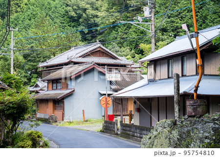 【国道193号・438号】上分川又の街並み 95754810