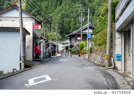 【国道193号・438号】上分川又の街並み 95754906
