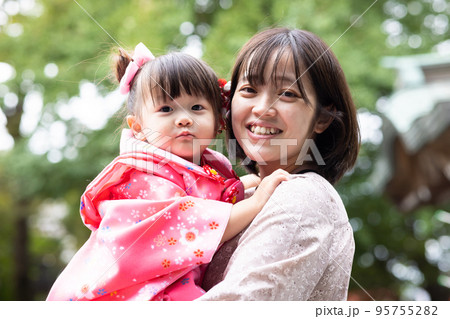 七五三詣　女の子 95755282