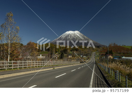 羊蹄山に続く道 羊蹄山に続く道 95757199