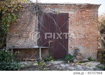 Old abandoned mine 95757968