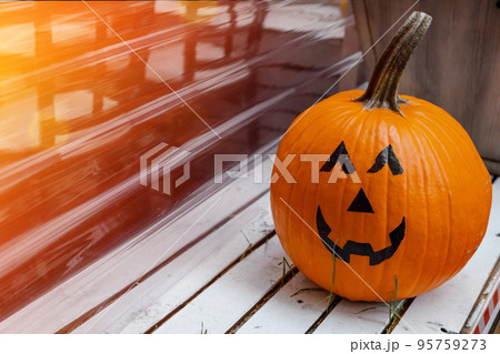Halloween pumpkin head. Pumpkin lantern. Smiling happy face Halloween pumpkin head. Pumpkin lantern. Smiling happy face 95759273