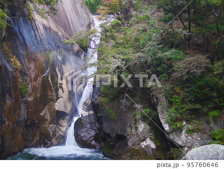 昇仙峡・仙娥滝 95760646