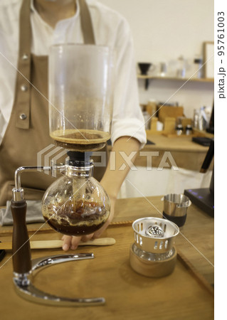 Syphon coffee maker in craft cafe 95761003