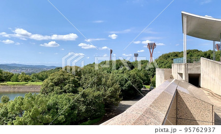 岡崎市美術博物館からの眺め〈岡崎中央総合公園/愛知県岡崎市〉 95762937