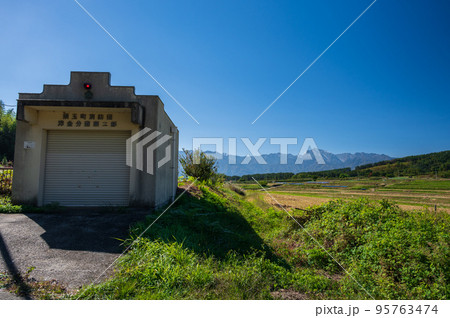 須玉町津金の風景 95763474