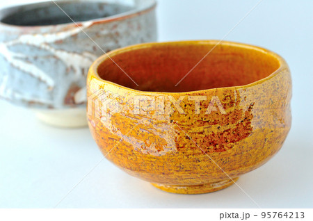 大樋焼き 飴釉の抹茶茶碗 大樋焼き 飴釉の抹茶茶碗 95764213