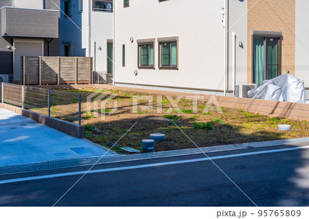 住宅街の造成地 95765809