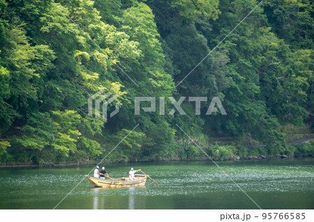 京都府 保津川下りの終着地 桂川の風景 京都府 保津川下りの終着地 桂川の風景 95766585