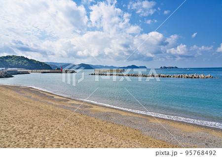 【栖原海水浴場】 和歌山県有田郡湯浅町栖原 【栖原海水浴場】 和歌山県有田郡湯浅町栖原 95768492
