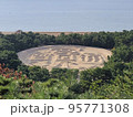 日本の香川県の観光スポットで"銭形砂絵" 95771308