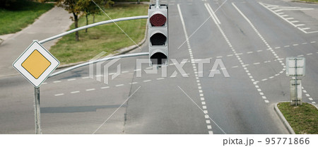Traffic light showing red signal 95771866