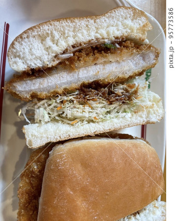 大きいカツサンド 大きいカツサンド 95773586