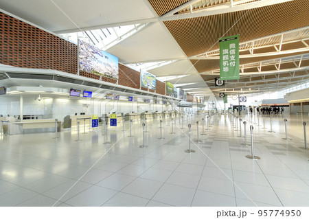 新千歳空港国際線ターミナル3F出発ロビーのA,Bカウンター 新千歳空港国際線ターミナル3F出発ロビーのA,Bカウンター 95774950