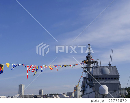 海上自衛隊艦艇 95775879