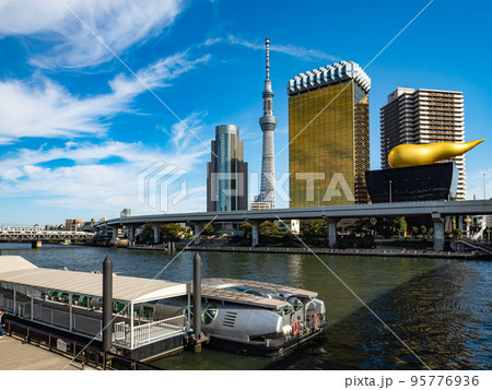 【東京都】浅草からみる東京スカイツリー　旅行 95776936