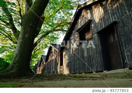 春の山居倉庫（山形県） 95777853