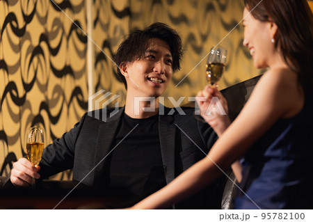 イケメンホストイメージ 95782100