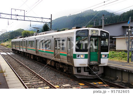 福島と山形を結び地域の交通を支える… 奥羽本線・719系 福島と山形を結び地域の交通を支える… 奥羽本線・719系 95782605