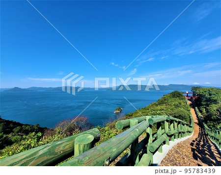 黒崎空中展望所 (眼前は八代海と雲仙天草国立公園) 黒崎空中展望所 (眼前は八代海と雲仙天草国立公園) 95783439