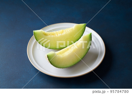切り分けたアールスメロン 切り分けたアールスメロン 95784780
