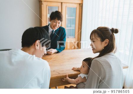 赤ちゃん連れの不動産物件探し 95786505