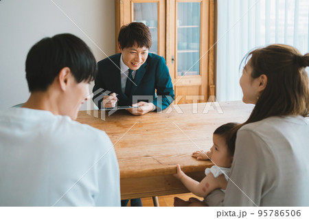 赤ちゃん連れの不動産物件探し 赤ちゃん連れの不動産物件探し 95786506