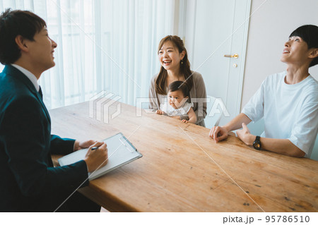 赤ちゃん連れの不動産物件探し 95786510