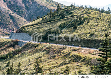 志賀草津高原ルート 雪の回廊周辺の起伏と山肌 10月下旬 b-2 クールカラー 志賀草津高原ルート 雪の回廊周辺の起伏と山肌 10月下旬 b-2 クールカラー 95789097